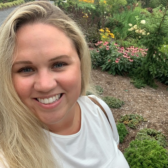 Meet Your Seller/Buyer 💕 - Picture 1 of 3